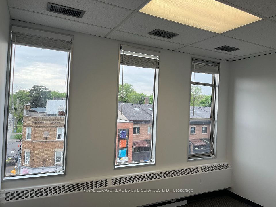 3335 Yonge Street 404, Toronto C04, ON M4N 2M1