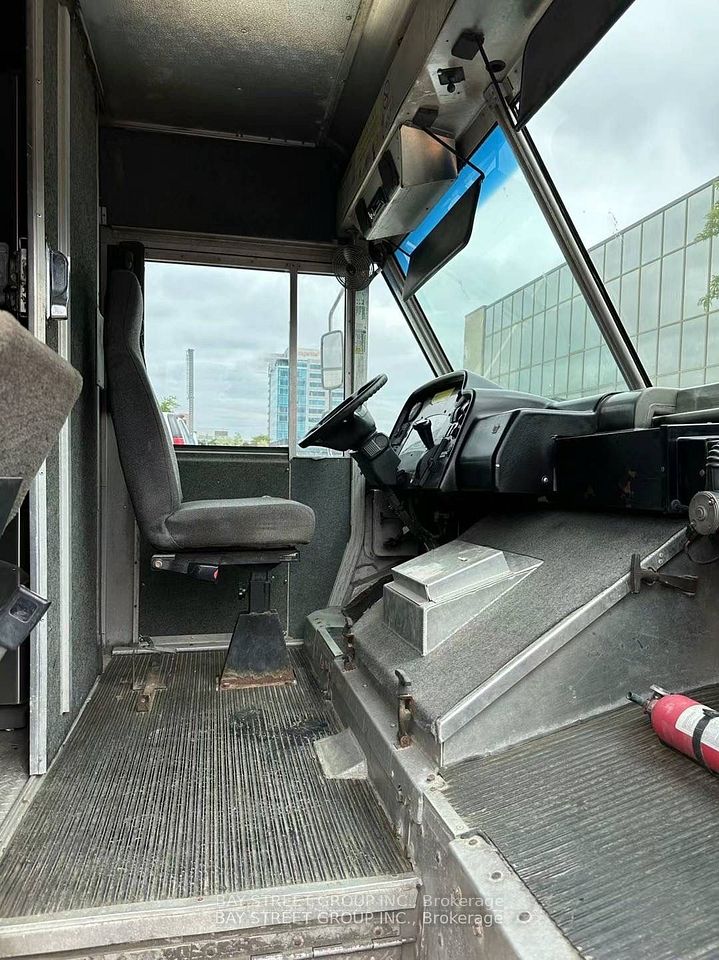 510 Yonge Street Truck, Toronto C01, ON M4Y 1X9