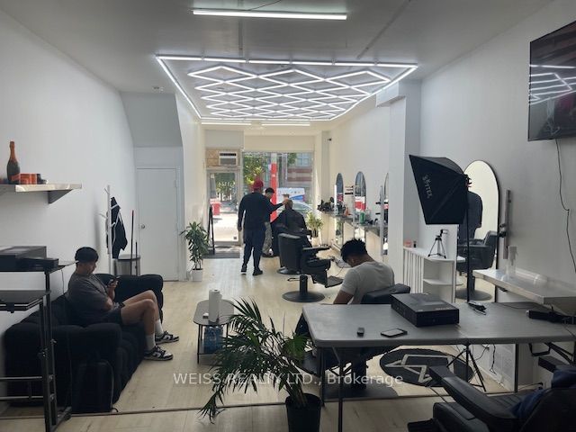 1114 Queen Street W, Toronto C01, ON M6J 1H9