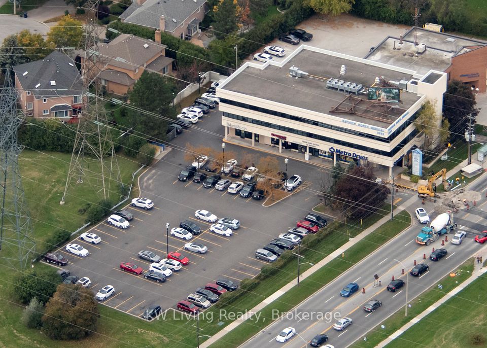 3292 Bayview Avenue 308, Toronto C14, ON M2M 4J5