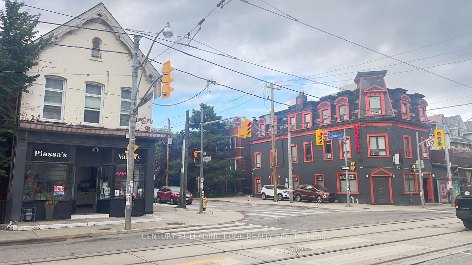 374 Dundas Street E, Toronto C08, ON M5A 2A3