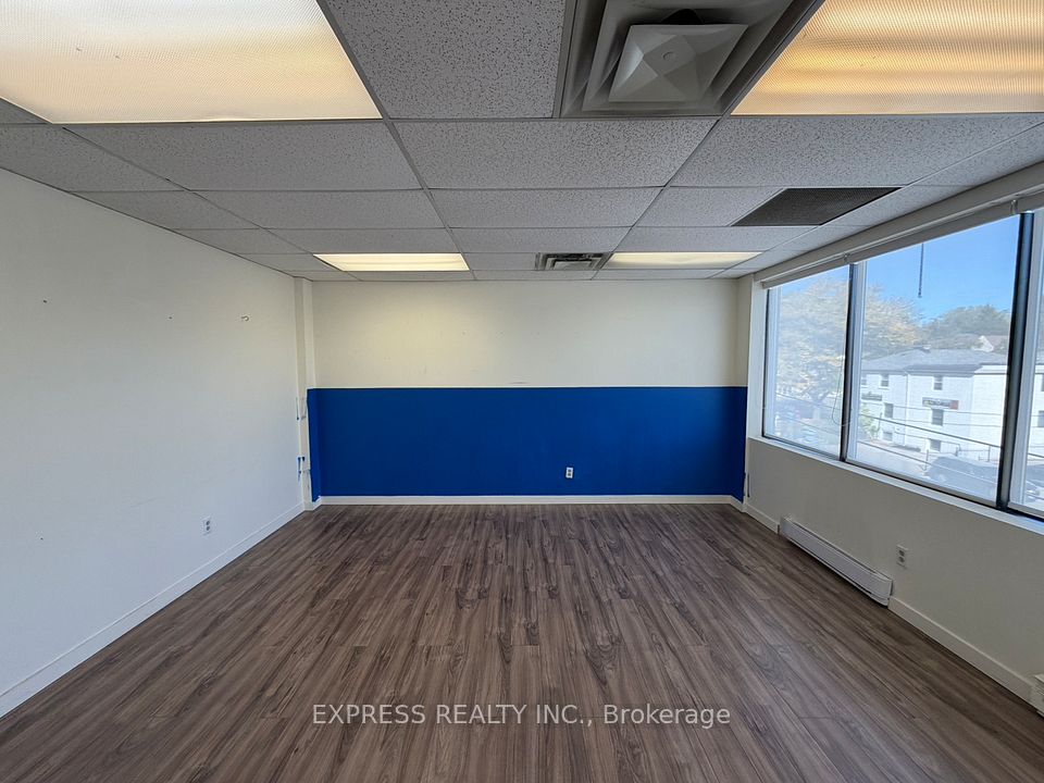 142 Willowdale Avenue 303, Toronto C14, ON M2N 4Y4