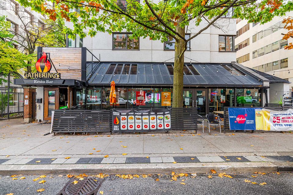 49 St Clair Avenue W, Toronto C02, ON M4V 3A5