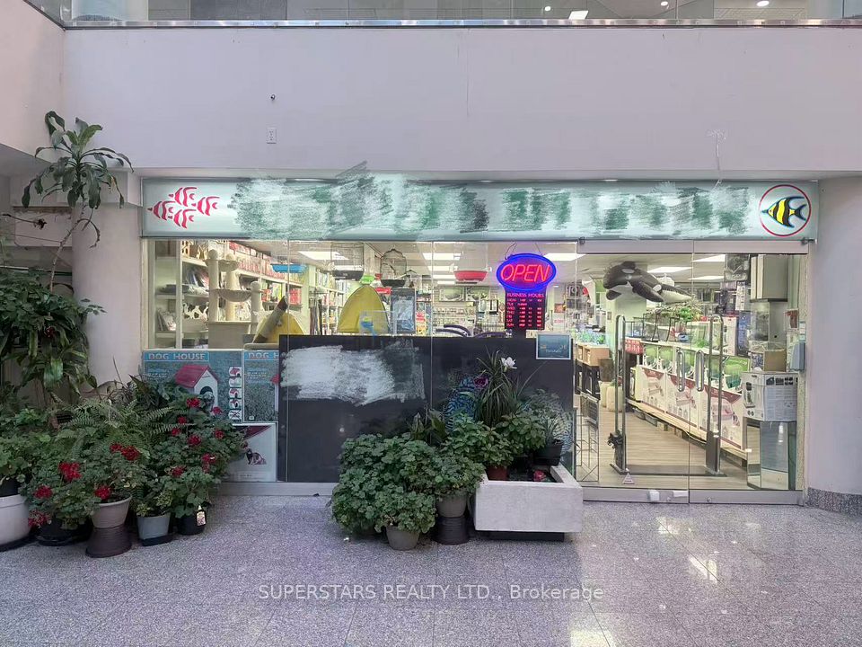 222 Spadina Avenue 26, Toronto C01, ON M5T 3B3