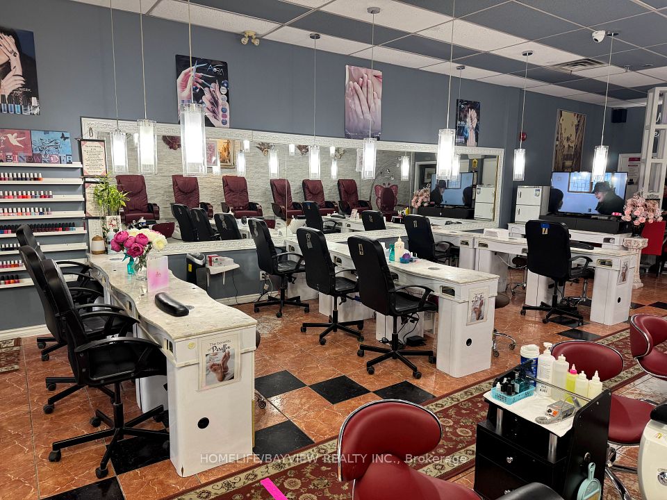 1881 Steeles Avenue W 4, Toronto C06, ON M3H 5Y4