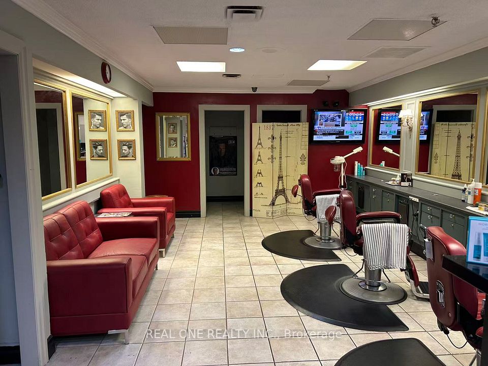 123 Queen Street W C8, Toronto C01, ON M5H 2M9