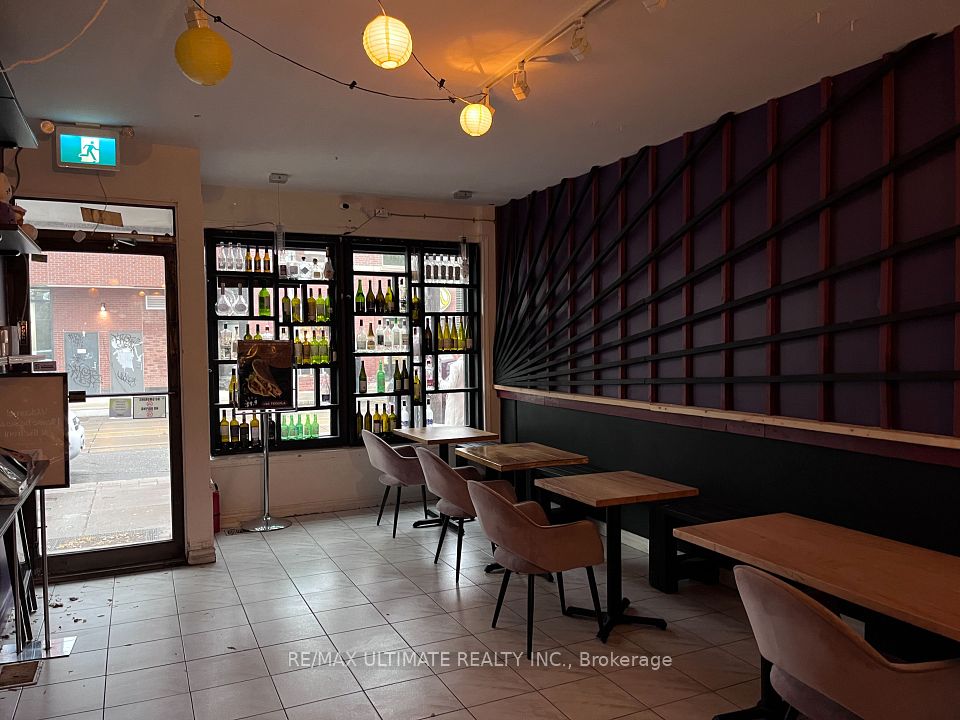 1193 Dundas Street, Toronto C01, ON M6J 1X3