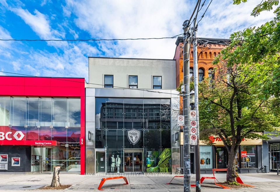 360 Queen Street W Upper, Toronto C01, ON M5V 2A2