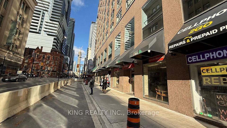 439 Yonge Street, Toronto C08, ON M5B 1T3