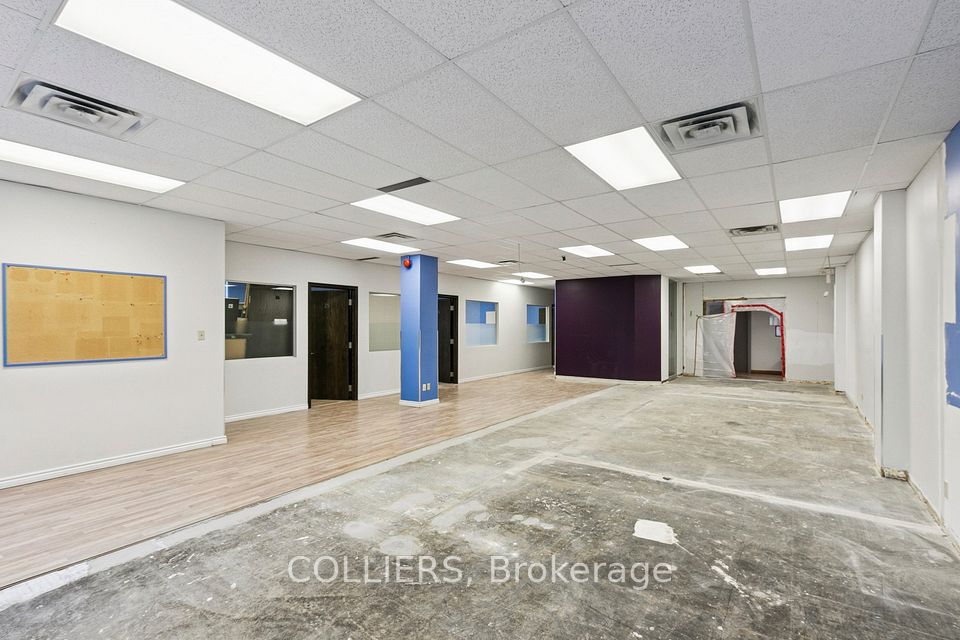 120 Eglinton Avenue E 902, Toronto C10, ON M4P 1E2