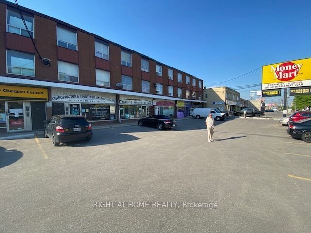 386 Wilson Avenue, Toronto C06, ON M3H 1S9