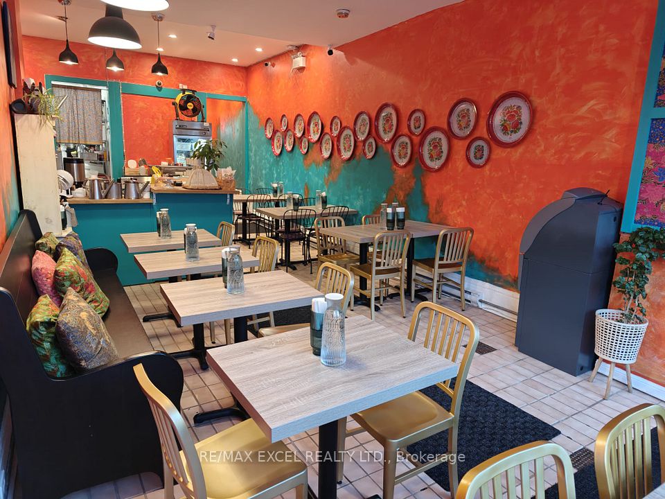 253 Gerrard Street E, Toronto C08, ON M5A 2G1