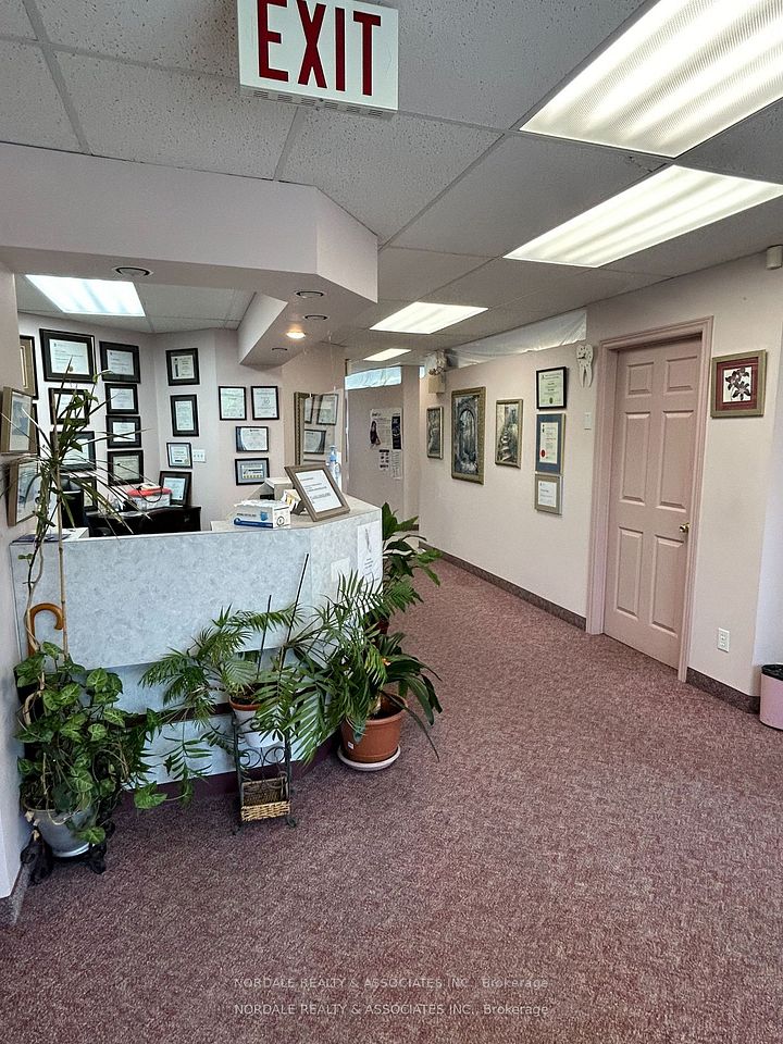 77 Finch Avenue W, Toronto C07, ON M2N 2H5