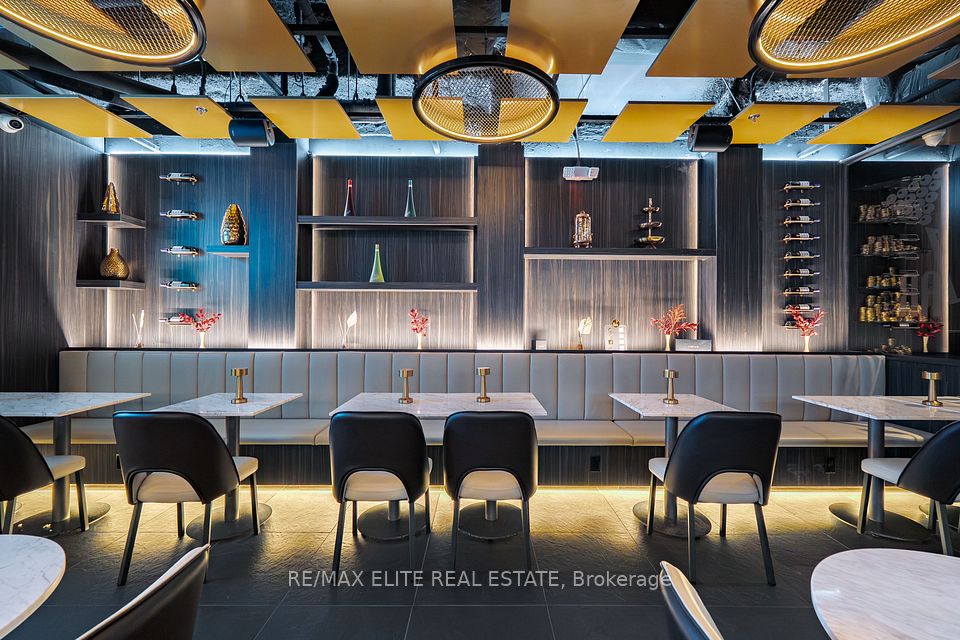 1 Yorkville Avenue 108, Toronto C02, ON M4W 0B1