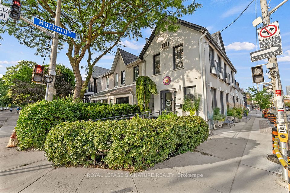 169 Brunswick Avenue, Toronto C02, ON M5S 2M4