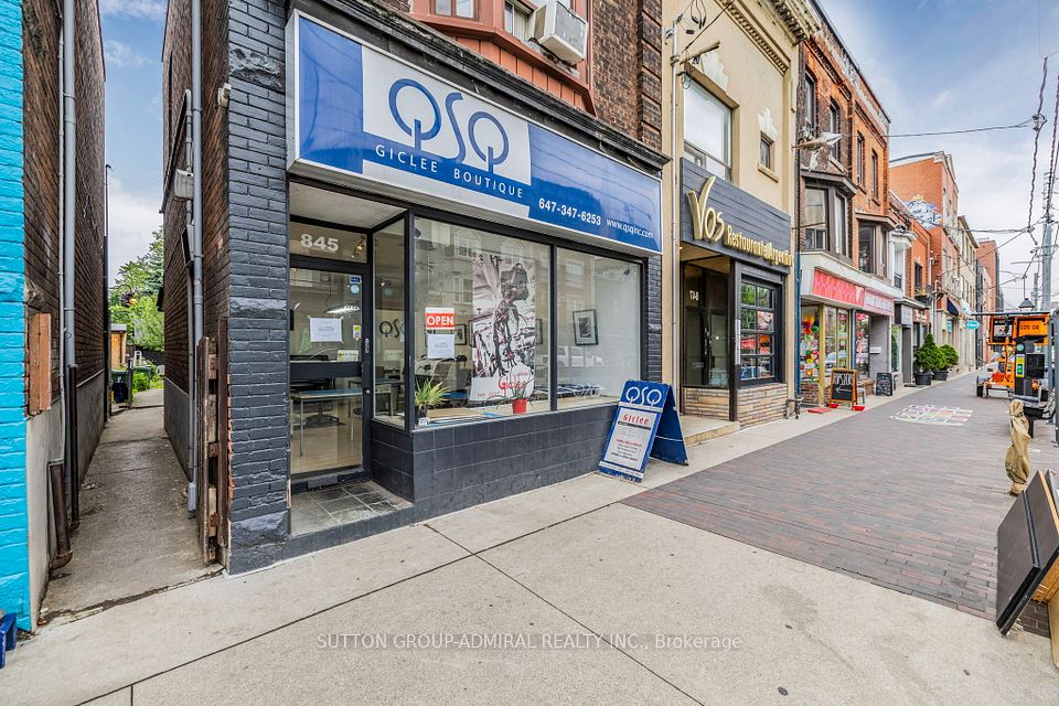 845 College Street, Toronto C01, ON M6H 1A1