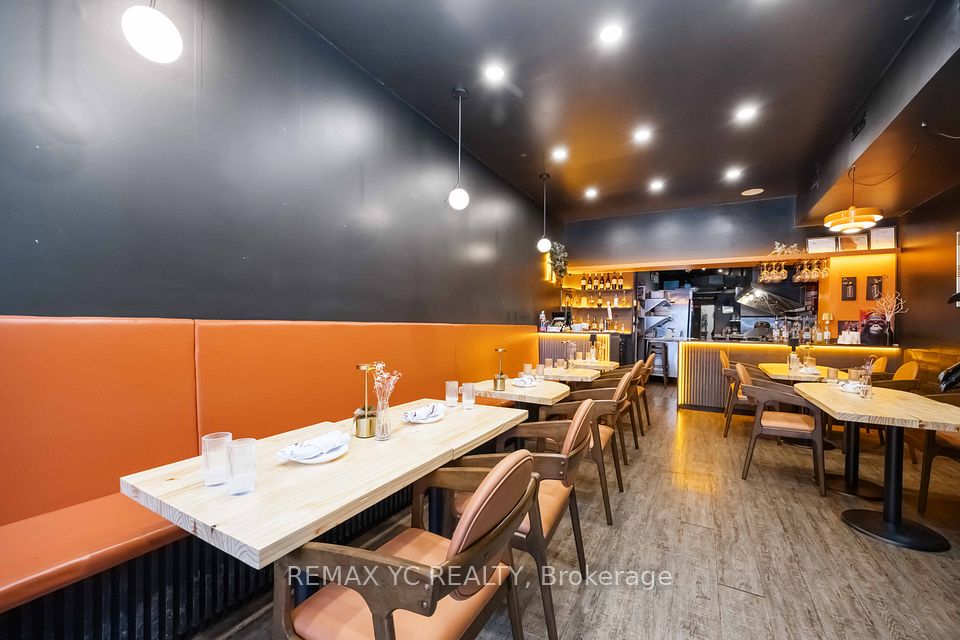 646 Queen Street W, Toronto C01, ON M6J 1E4