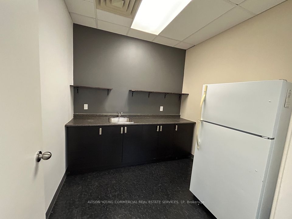 55 Eglinton Avenue E 602, Toronto C10, ON M4P 1G8