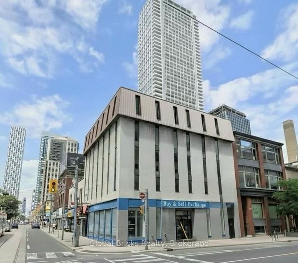 107 Church Street, Toronto C08, ON M5C 2G5