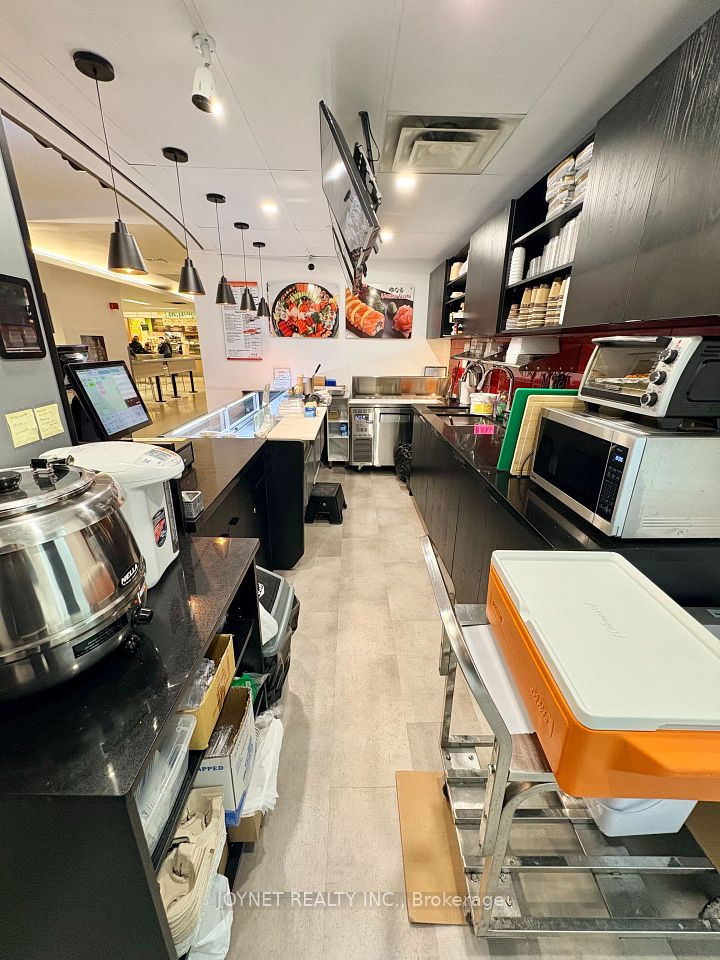 399 Bathurst Street, Toronto C01, ON M5T 2S8