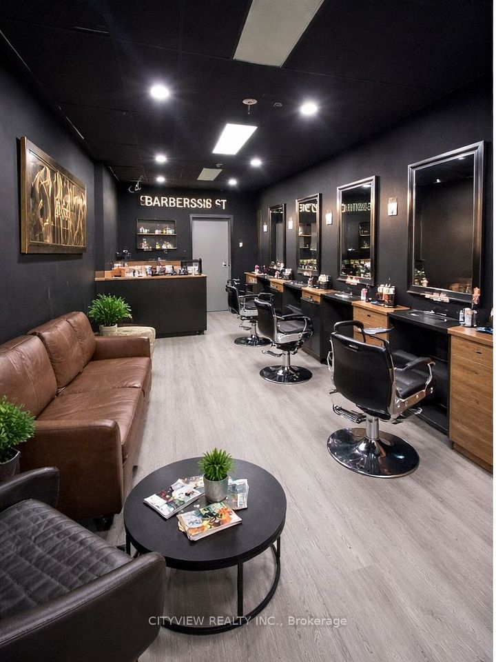 381 Dundas Street E Main, Toronto C08, ON M5A 2A2