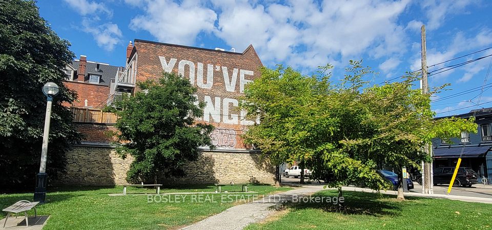 1075 Queen Street W, Toronto C01, ON M6J 1H3