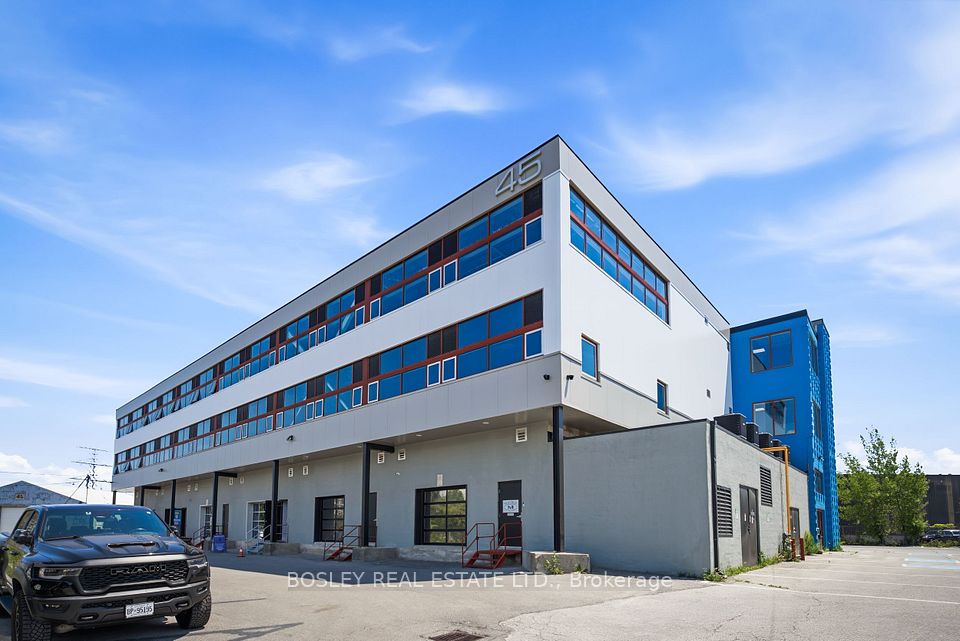 45 Industrial Street 307/308, Toronto, ON M4G 1Z2