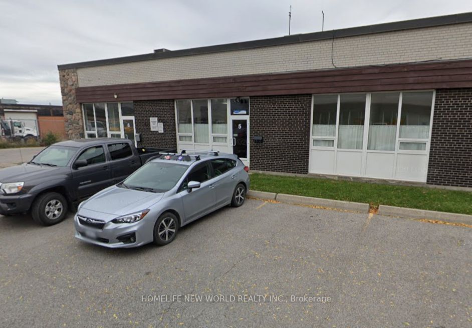 131 Sunrise Avenue 5, Toronto C13, ON M4A 1B2