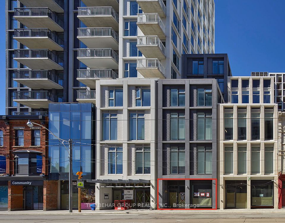 752 Bathurst Street, Toronto C01, ON M5S 2R6