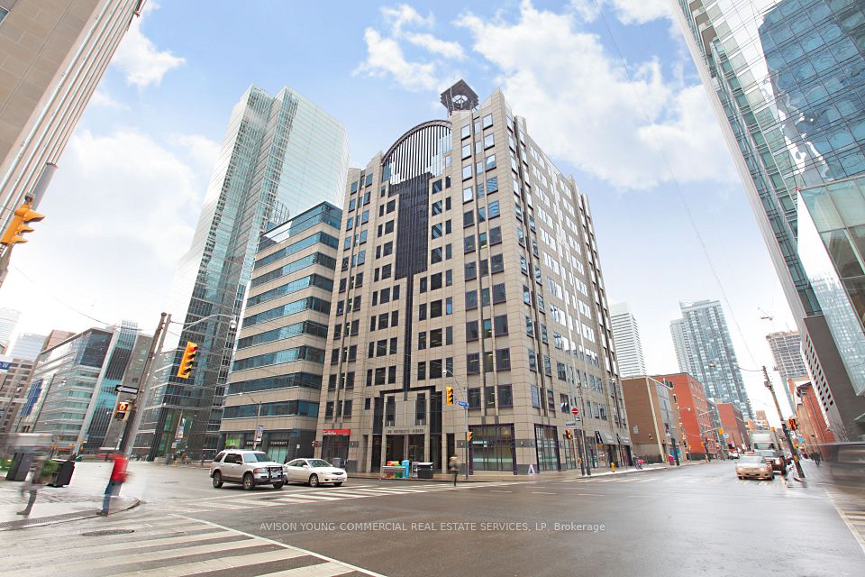 170 University Avenue 901, Toronto C01, ON M5H 3B3