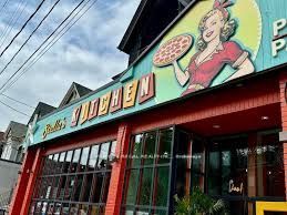 182 Dupont Street, Toronto C02, ON M5R 2E6