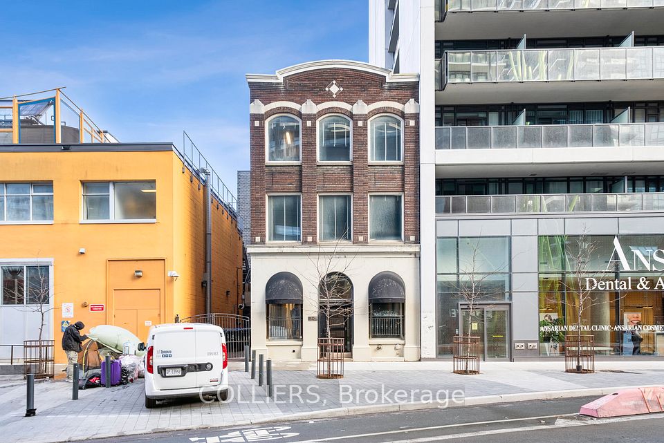 340 Richmond Street W, Toronto C01, ON M5V 1X2