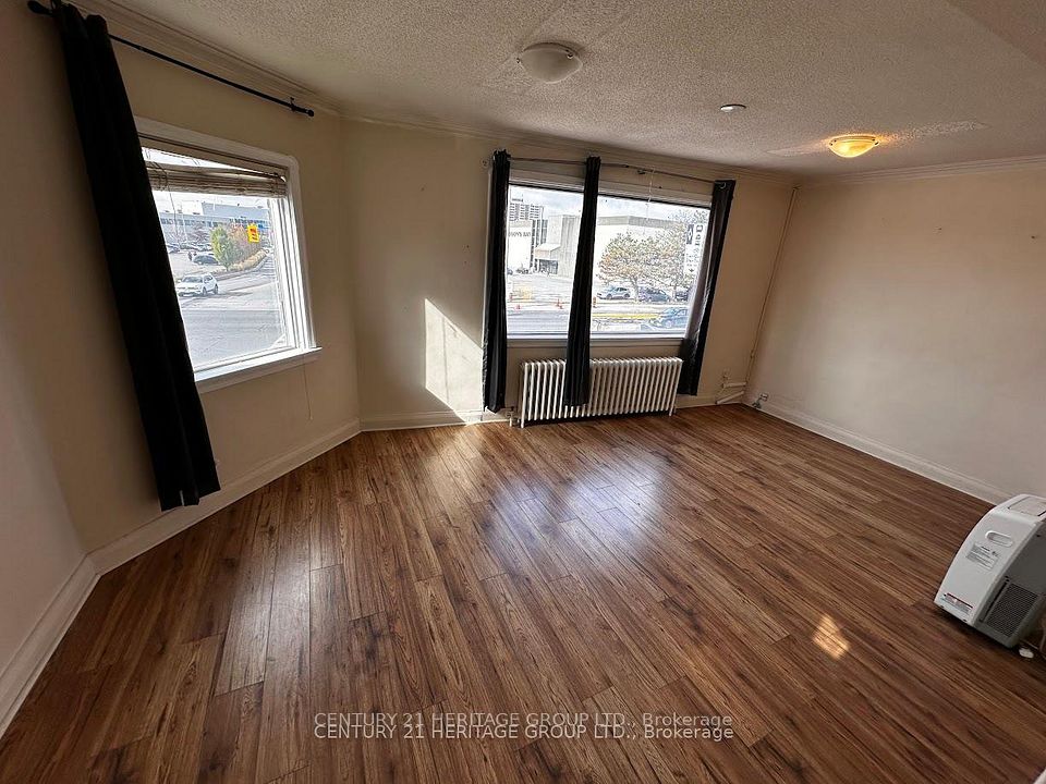 6303 Yonge Street, Toronto C14, ON M2M 3X7