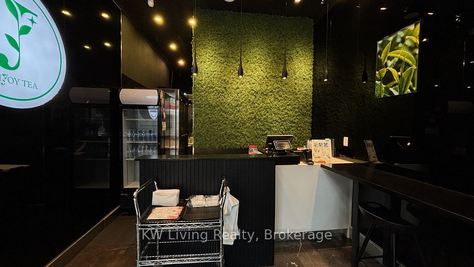 5 Northtown Way 15, Toronto C14, ON M2N 7L5