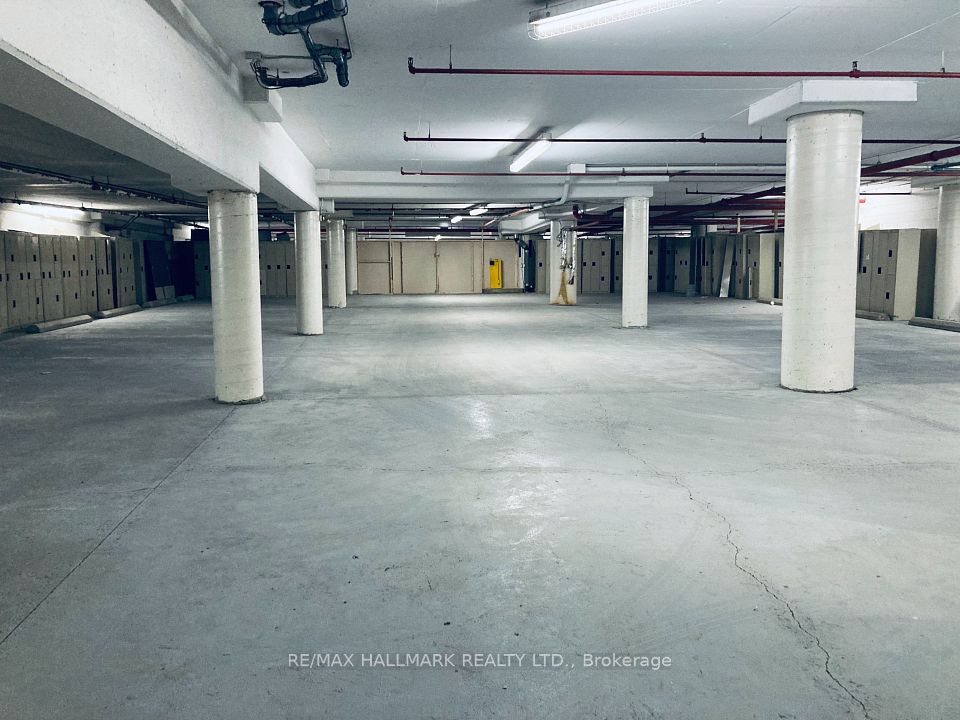 105 Gordon Baker Road, Toronto C15, ON M2H 3P8