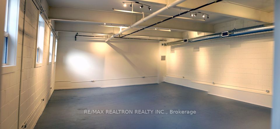 135 Tecumseth Street 3B, Toronto C01, ON M6J 2H2