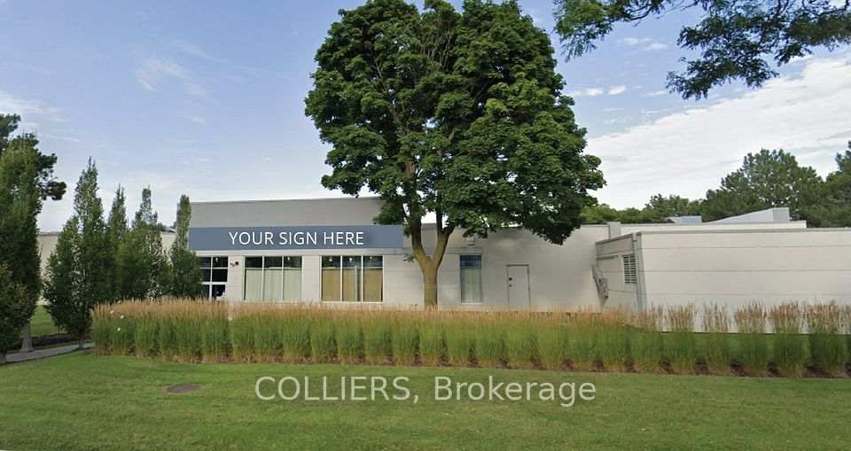 25 Scarsdale Road 8, Toronto C13, ON M4A 1X3