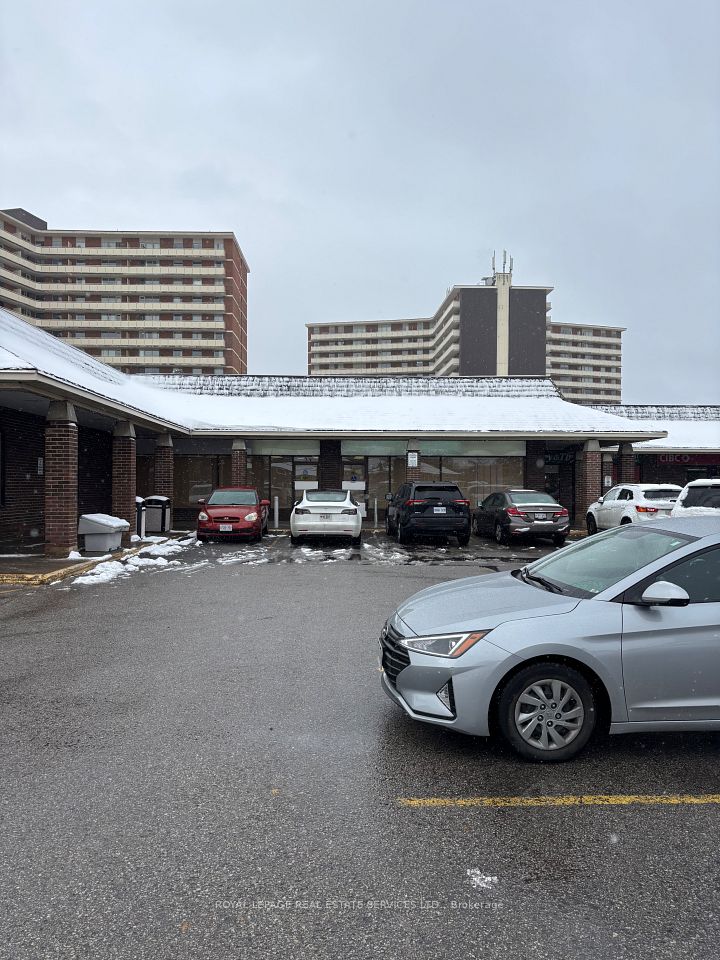 2796 Victoria Park, Toronto C15, ON M2J 4A8