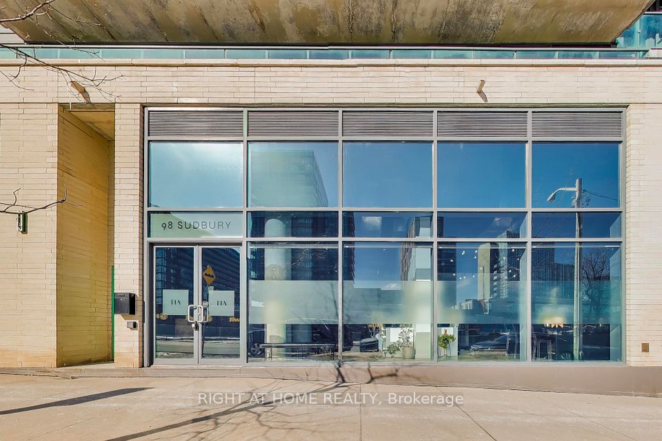 98 Sudbury Street, Toronto C01, ON M6J 0A9
