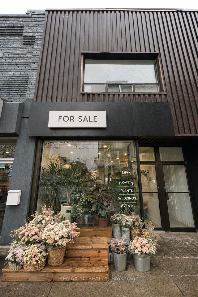 1960 Yonge Street 101, Toronto C03, ON M4S 1Z7