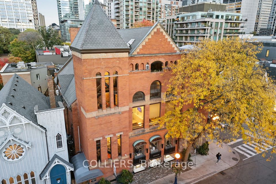 33 Hazelton Avenue, Toronto C02, ON M5R 2E3