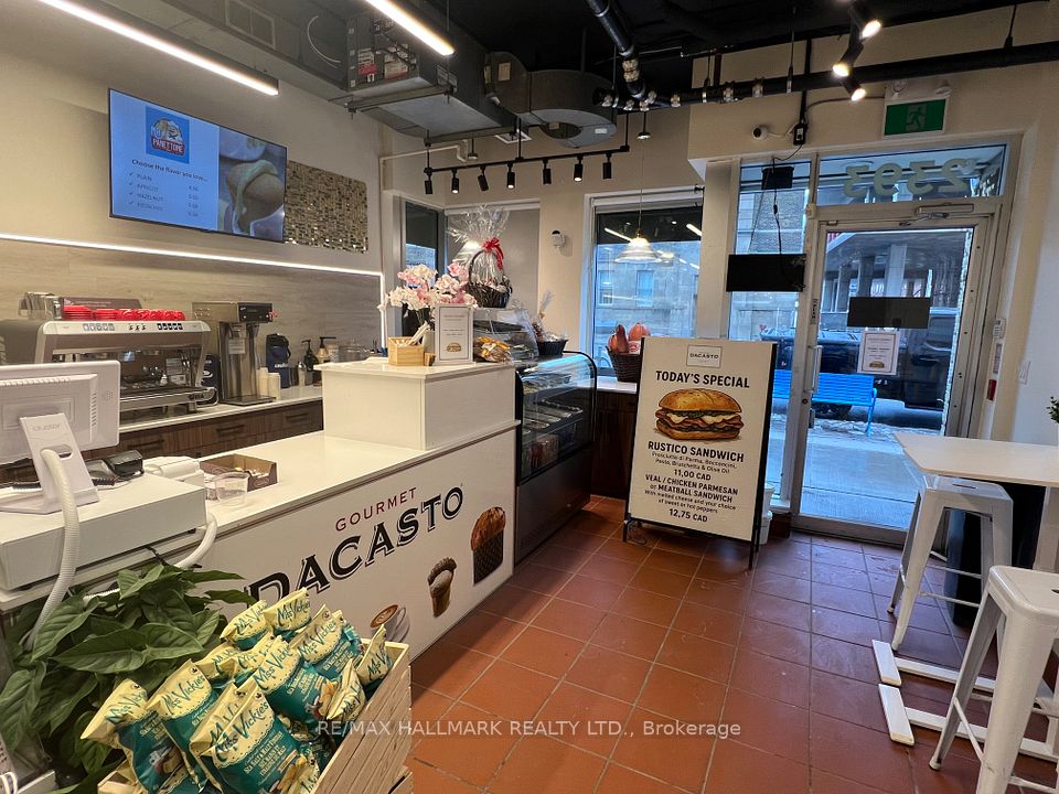 2393 Yonge Street, Toronto C10, ON M4P 3H1