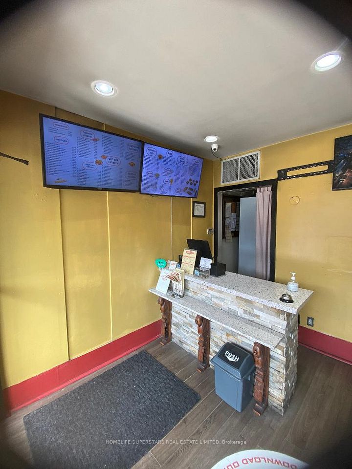 1753 Avenue Road E, Toronto C04, ON M5M 3Y8