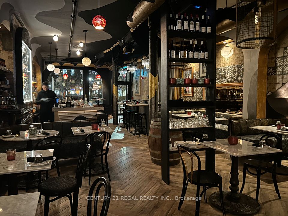 40 Wellington Street E, Toronto C08, ON M5E 1E3