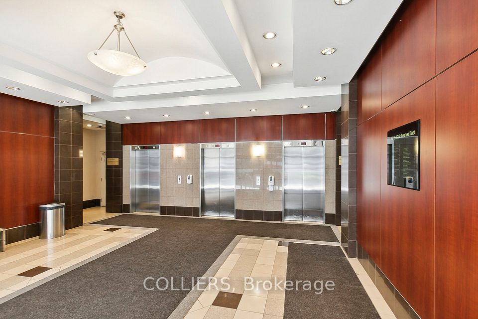 60 St. Clair Avenue E 901, Toronto C09, ON M4T 1N5