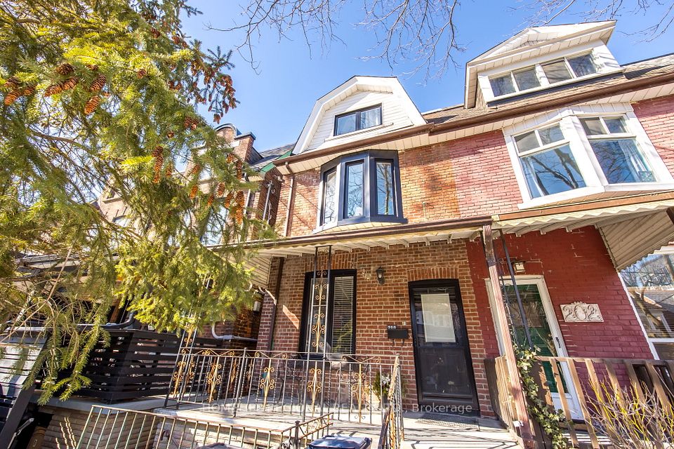 200 Roxton Road, Toronto, ON M6J 2Y5 at 200 Roxton Road, Toronto, ON M6J 2Y5, Toronto C01, ON, M6J 2Y5