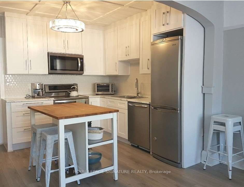 Att/Row/Townhouse at 608A Mount Pleasant Road, Toronto C10, ON M4S 2M8, Toronto C10