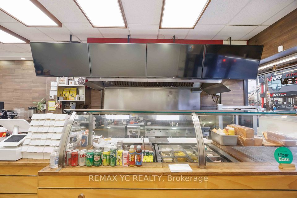 792 Bathurst Street, Toronto C02, ON M6G 1K1