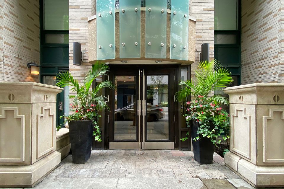 Condo Apartment at 35 Hayden Street S 1112, Toronto C08, ON M4Y 3C3, Toronto C08