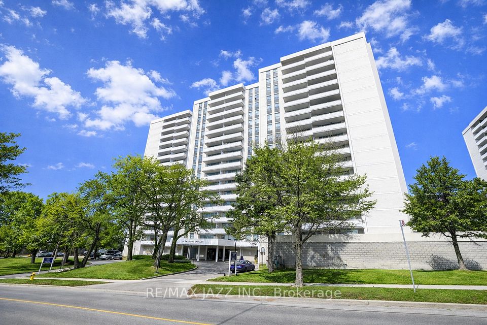 10 Parkway Forest Drive 1008, Toronto C15, ON M2J 1L3